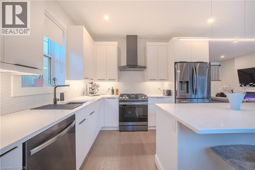 Single Family at 9 PRINCETON Common, St. Catharines, Ontario - Photo 9 - RE/MAX Garden City Realty