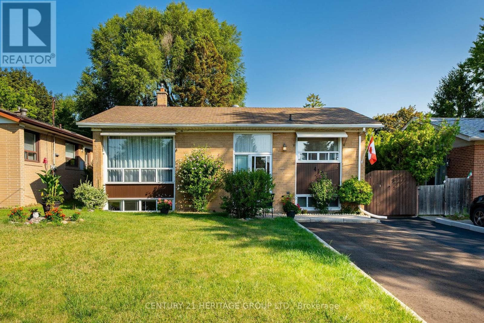 417 Paliser Crescent