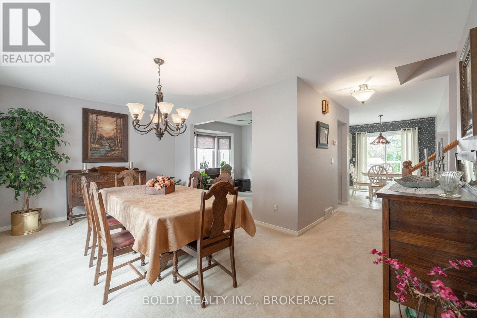 Single Family at 48 Homestead Drive, Niagara-on-the-Lake (Virgil), Ontario - Photo 8 - RE/MAX Garden City Realty