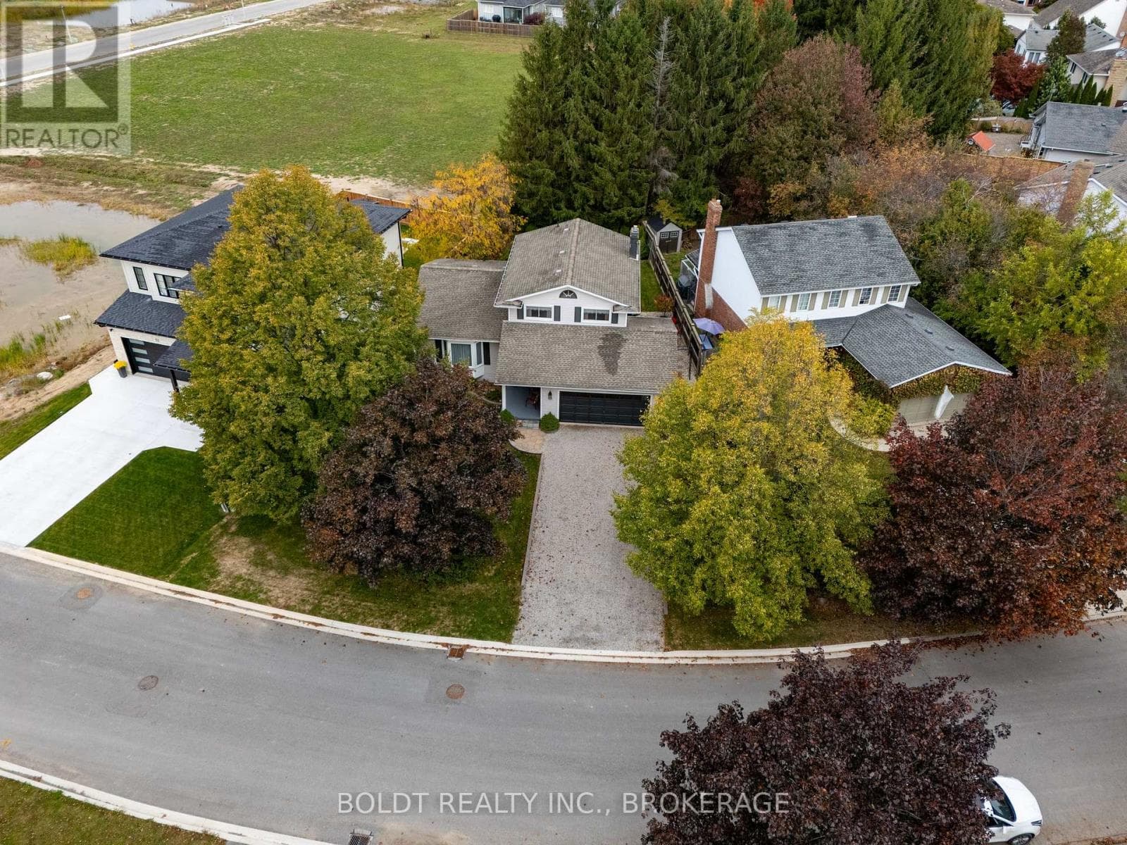 Single Family at 48 Homestead Drive, Niagara-on-the-Lake (Virgil), Ontario - Photo 3 - RE/MAX Garden City Realty