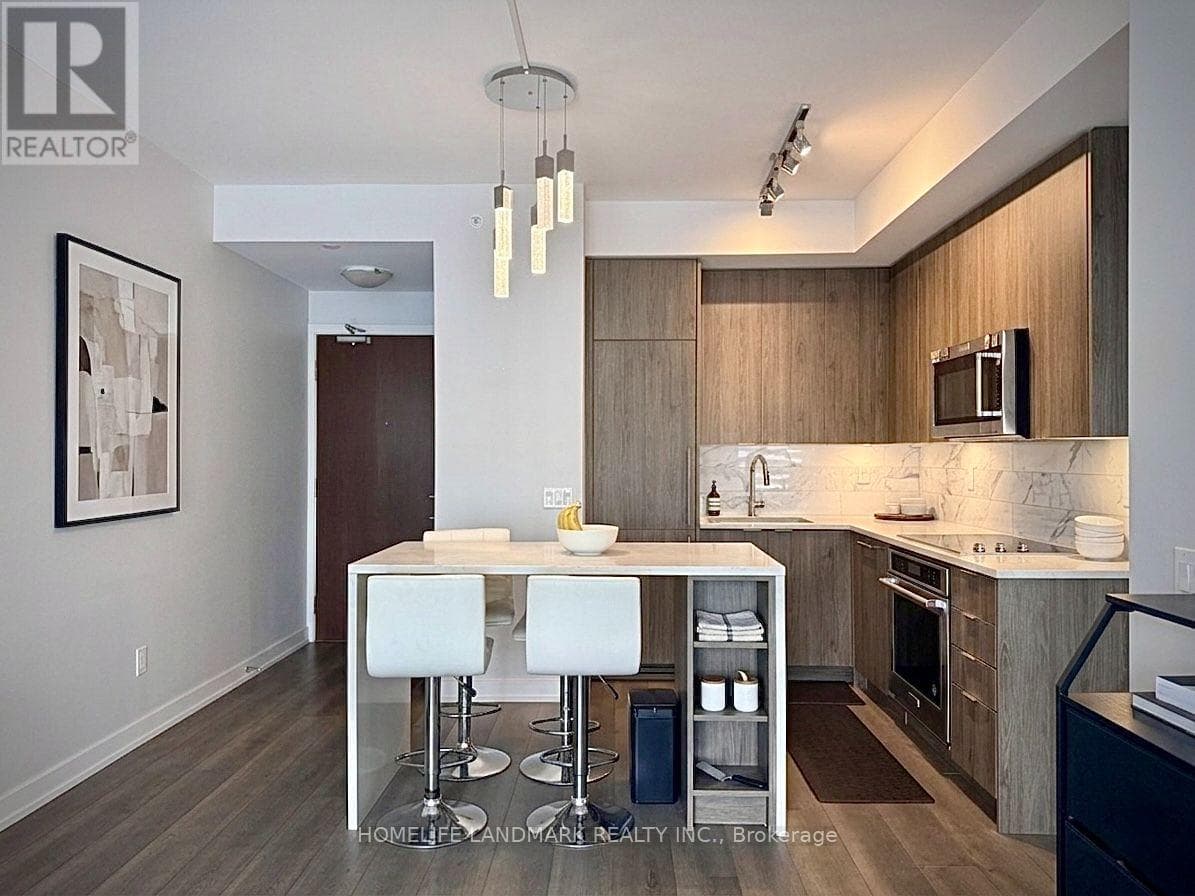 Single Family at 1701- 38 Iannuzzi Street, Toronto (Niagara), Ontario - Photo 3 - RE/MAX Garden City Realty