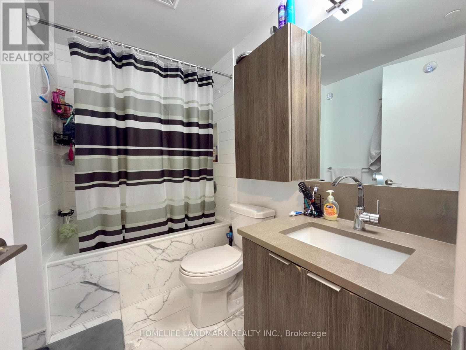Single Family at 1701- 38 Iannuzzi Street, Toronto (Niagara), Ontario - Photo 7 - RE/MAX Garden City Realty