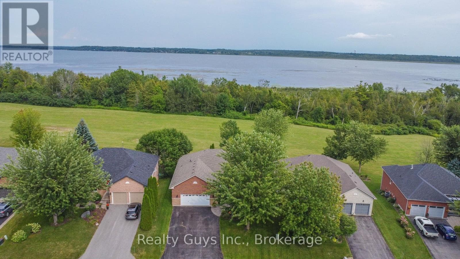 16 Crescent Moon Lane