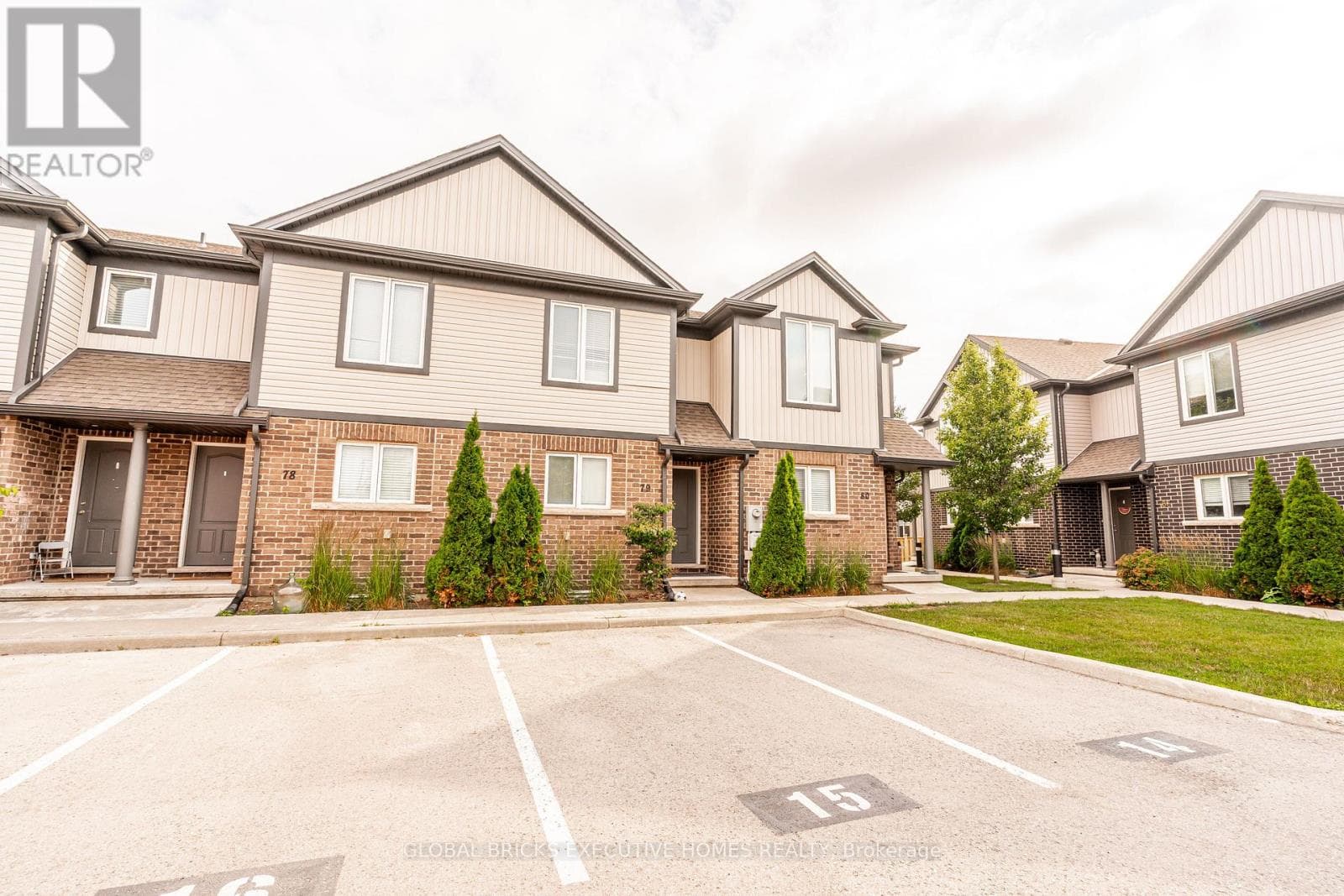 Single Family at 79- 7768 Ascott Circle, Niagara Falls (Ascot), Ontario - Photo 2 - RE/MAX Garden City Realty