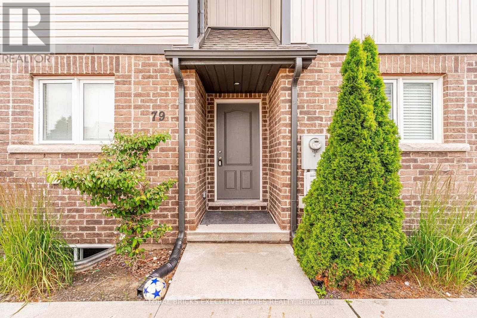 Single Family at 79- 7768 Ascott Circle, Niagara Falls (Ascot), Ontario - Photo 5 - RE/MAX Garden City Realty