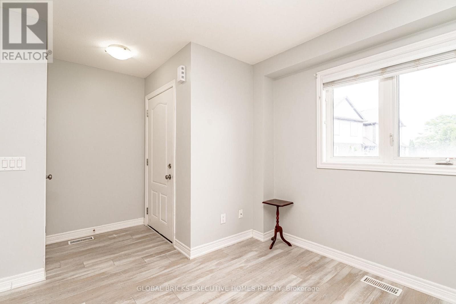 Single Family at 79- 7768 Ascott Circle, Niagara Falls (Ascot), Ontario - Photo 7 - RE/MAX Garden City Realty