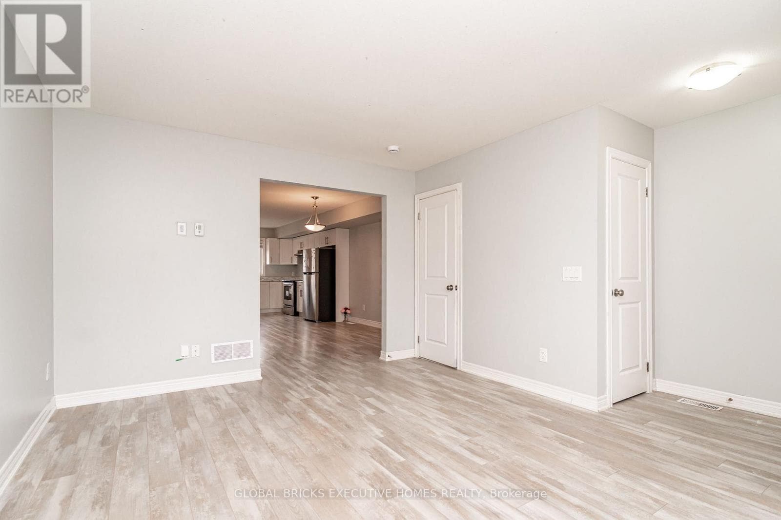 Single Family at 79- 7768 Ascott Circle, Niagara Falls (Ascot), Ontario - Photo 9 - RE/MAX Garden City Realty
