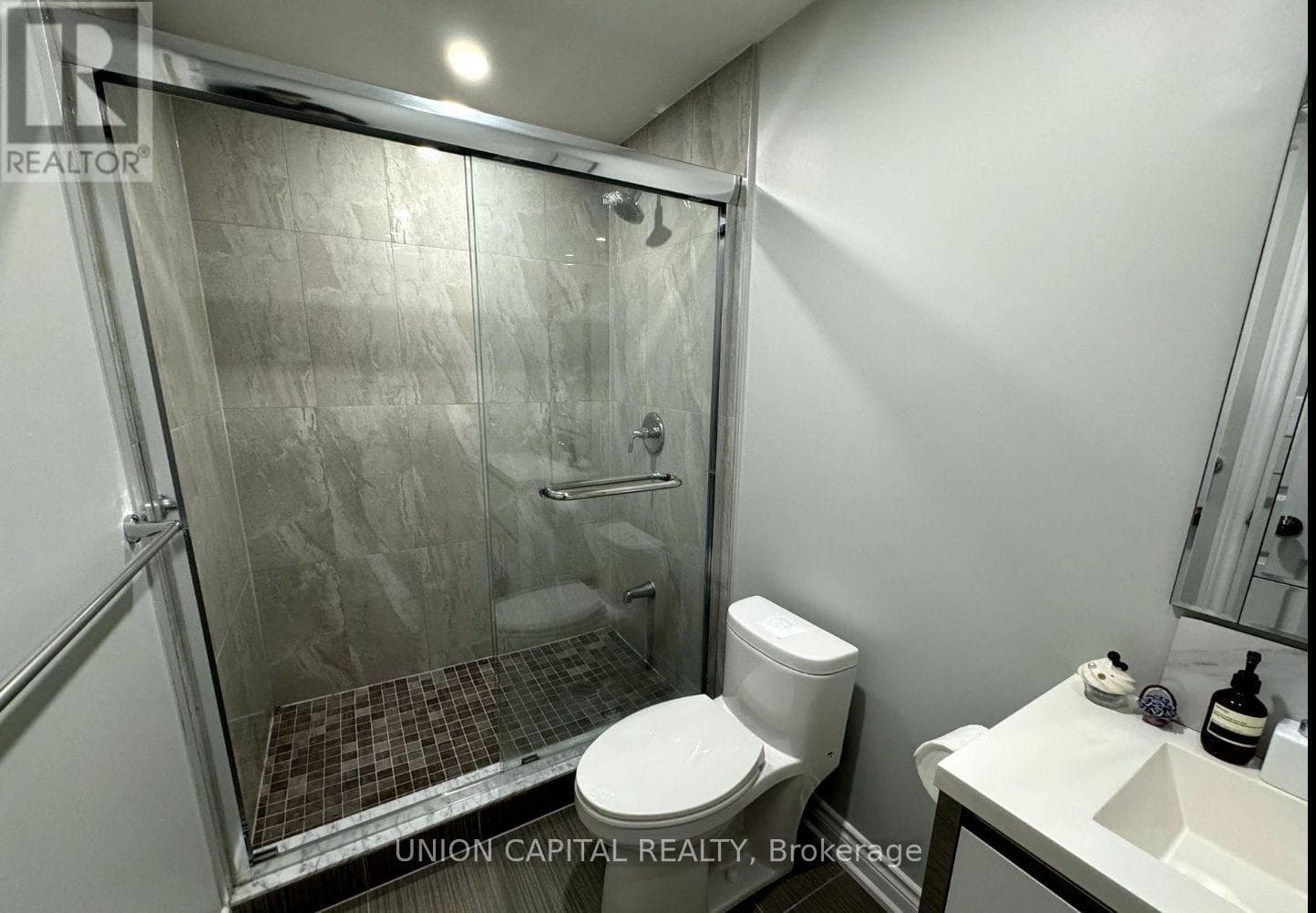 Single Family at 41 MANILA Avenue, Markham (Berczy), Ontario - Photo 3 - RE/MAX Garden City Realty