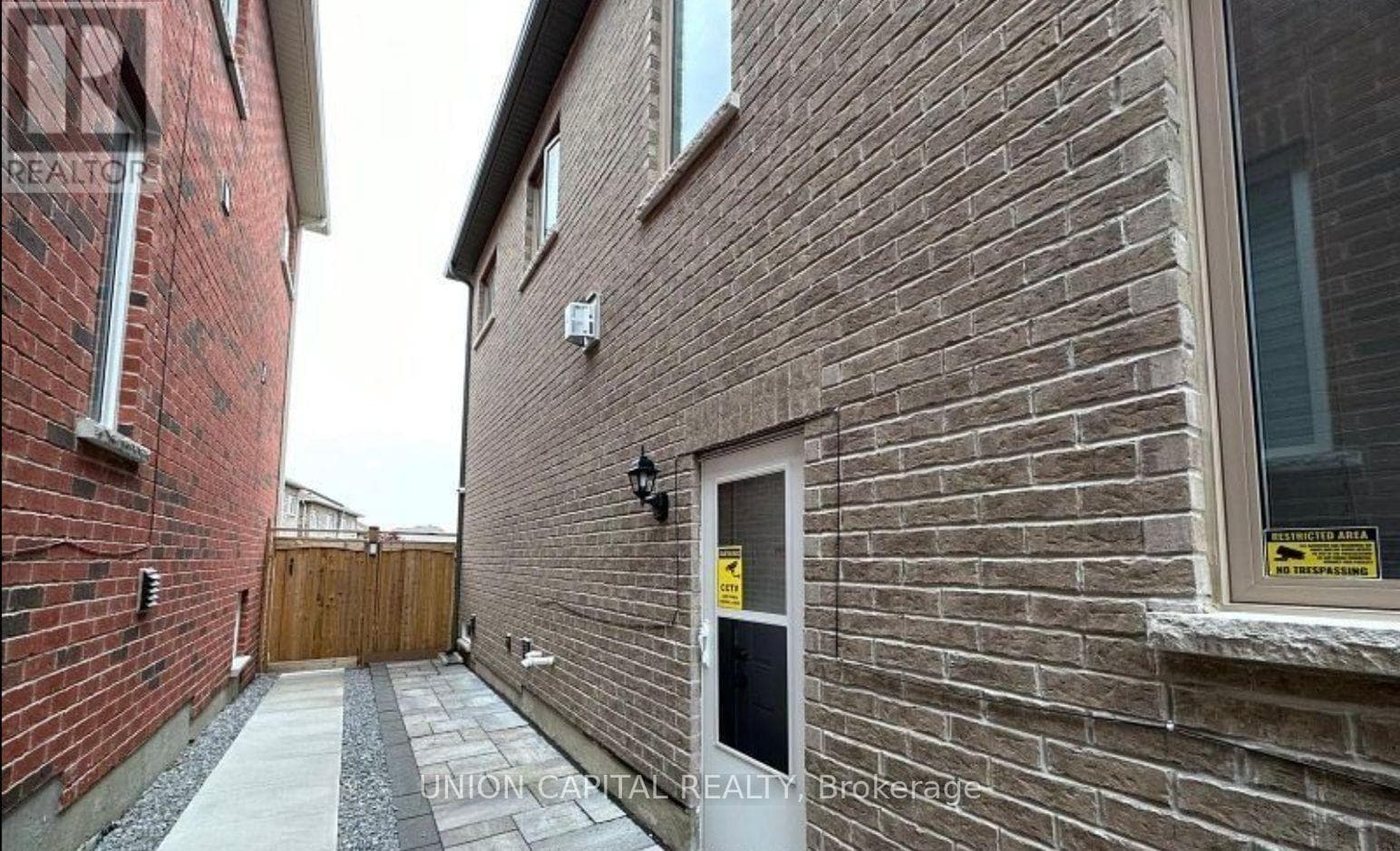Single Family at 41 MANILA Avenue, Markham (Berczy), Ontario - Photo 4 - RE/MAX Garden City Realty