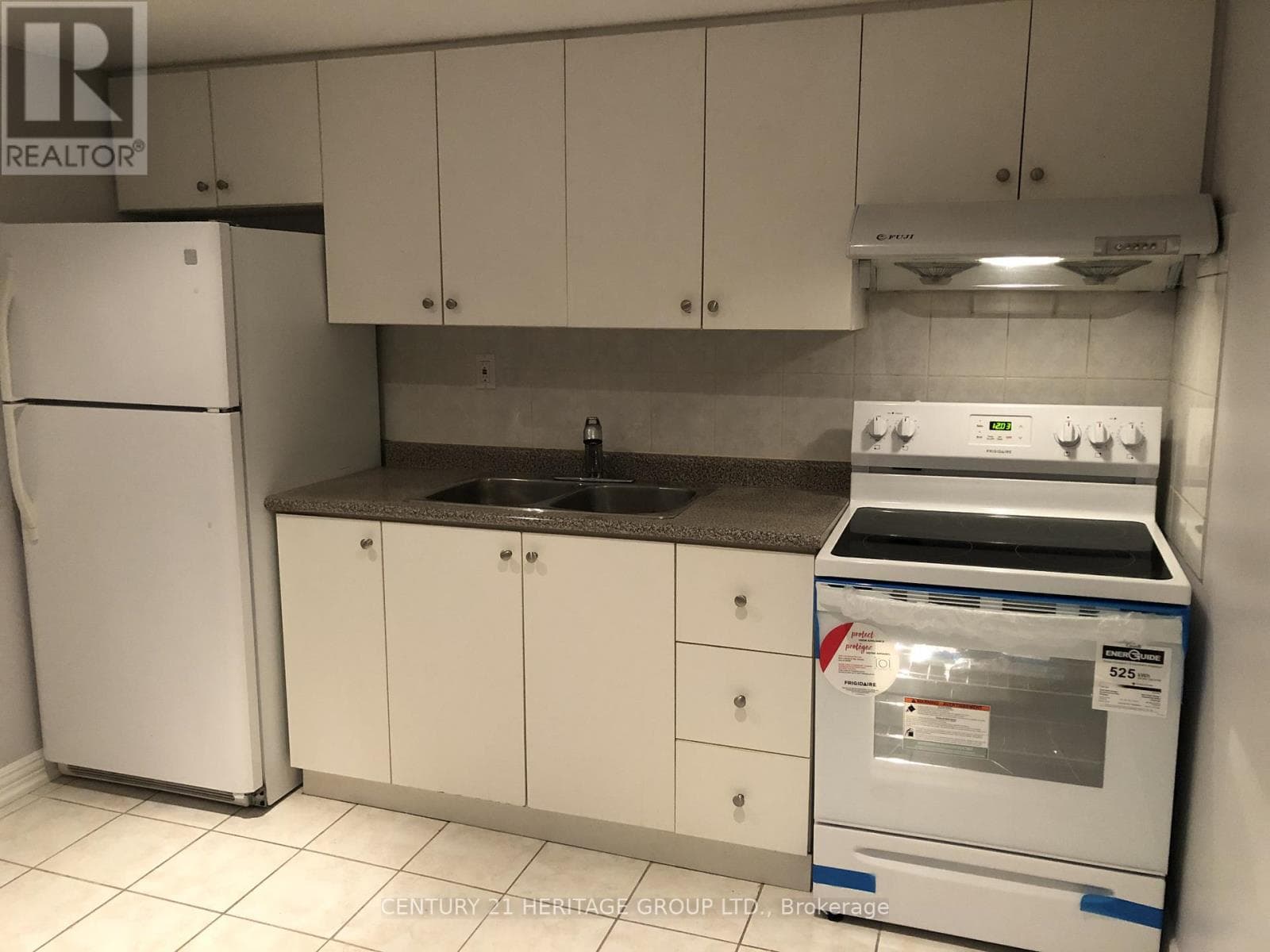 Single Family at Apt 1- 16 Cartmel Drive, Markham (Milliken Mills East), Ontario - Photo 10 - RE/MAX Garden City Realty