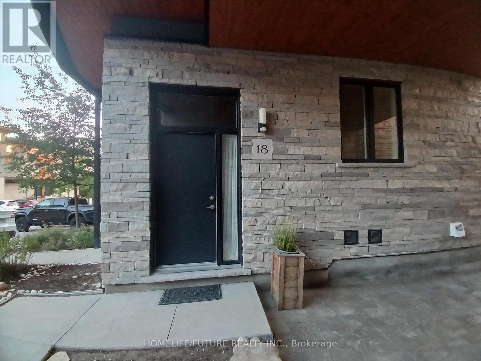 Single Family at 18- 32 Arkell Road, Guelph (Kortright East), Ontario - Photo 2 - RE/MAX Garden City Realty
