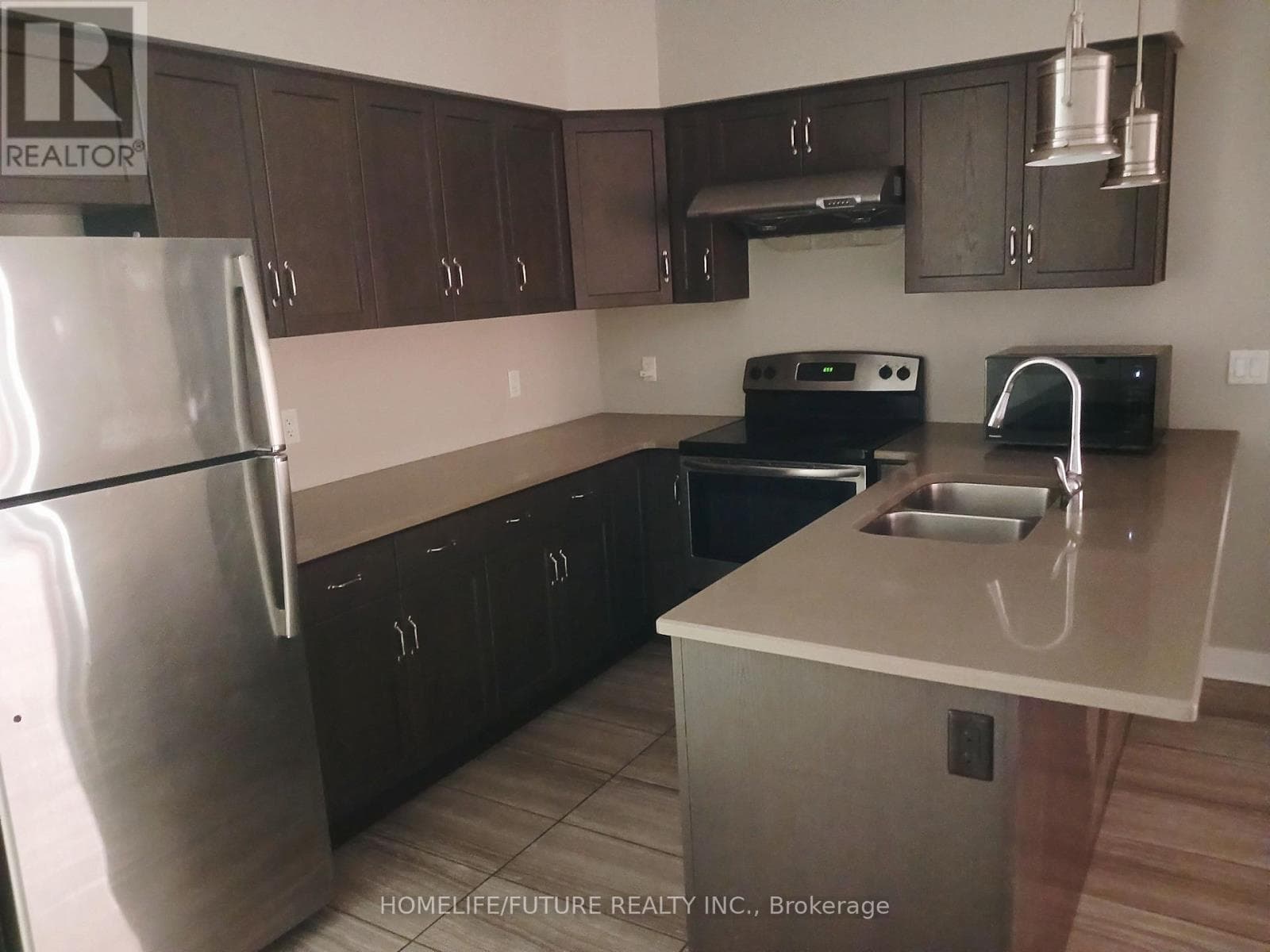Single Family at 18- 32 Arkell Road, Guelph (Kortright East), Ontario - Photo 7 - RE/MAX Garden City Realty