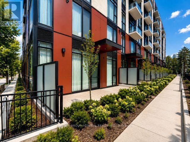 Single Family at TH10- 5858 Yonge Street, Toronto (Newtonbrook West), Ontario - Photo 10 - RE/MAX Garden City Realty