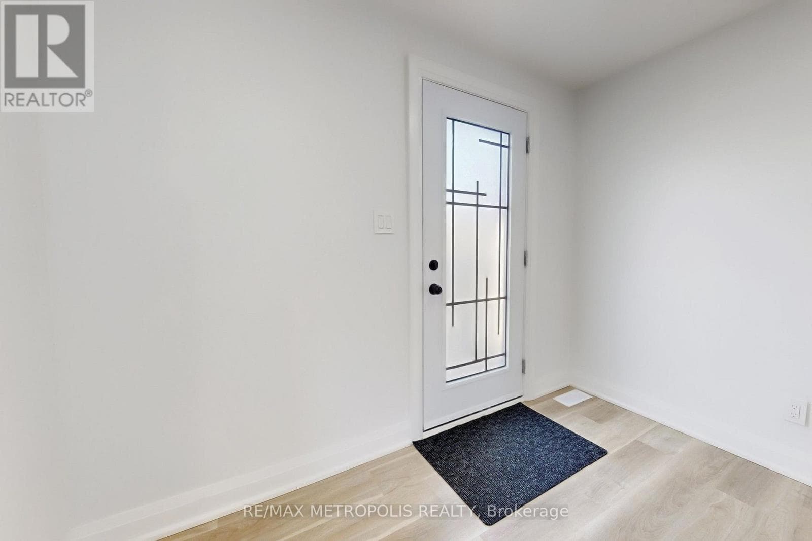 Multi-family at Upper- 85 Primula Crescent, Toronto (Humber Summit), Ontario - Photo 3 - RE/MAX Garden City Realty