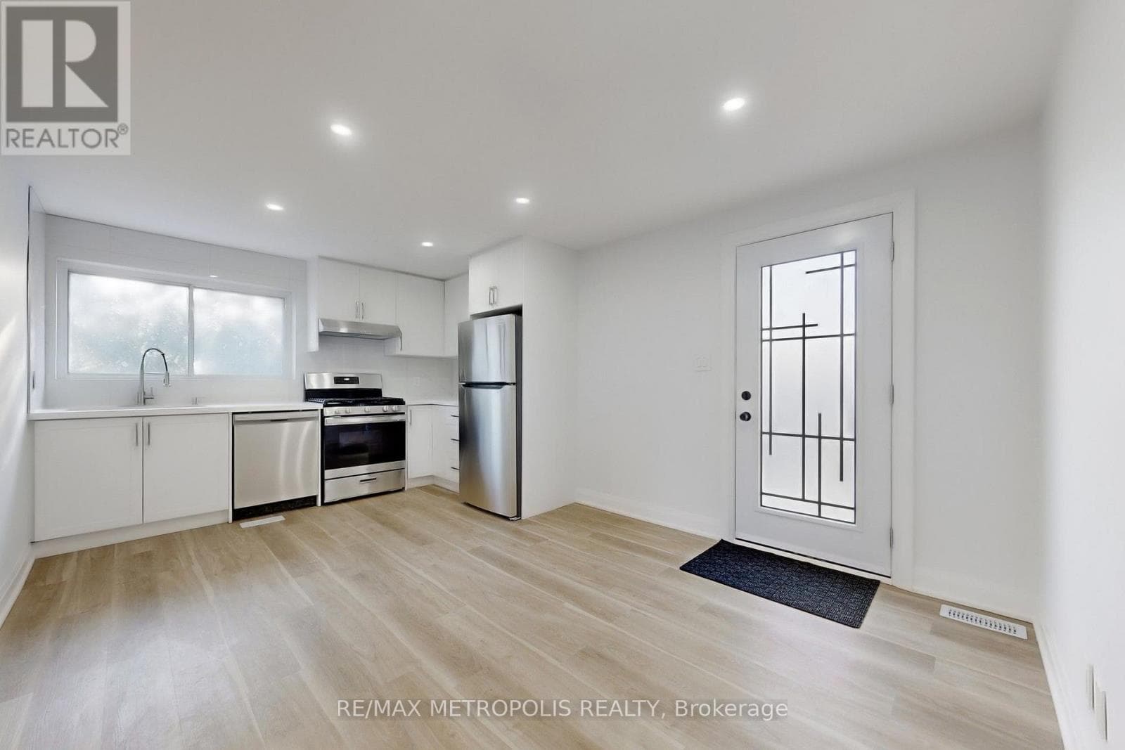 Multi-family at Upper- 85 Primula Crescent, Toronto (Humber Summit), Ontario - Photo 2 - RE/MAX Garden City Realty