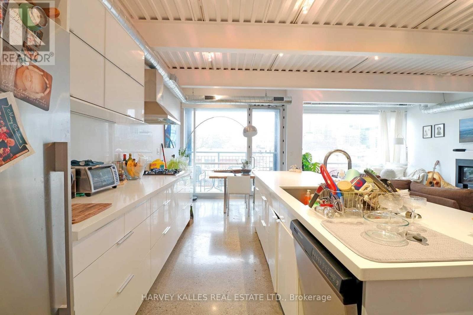 Multi-family at PH3A- 214 Bathurst Street, Toronto (Trinity-Bellwoods), Ontario - Photo 10 - RE/MAX Garden City Realty