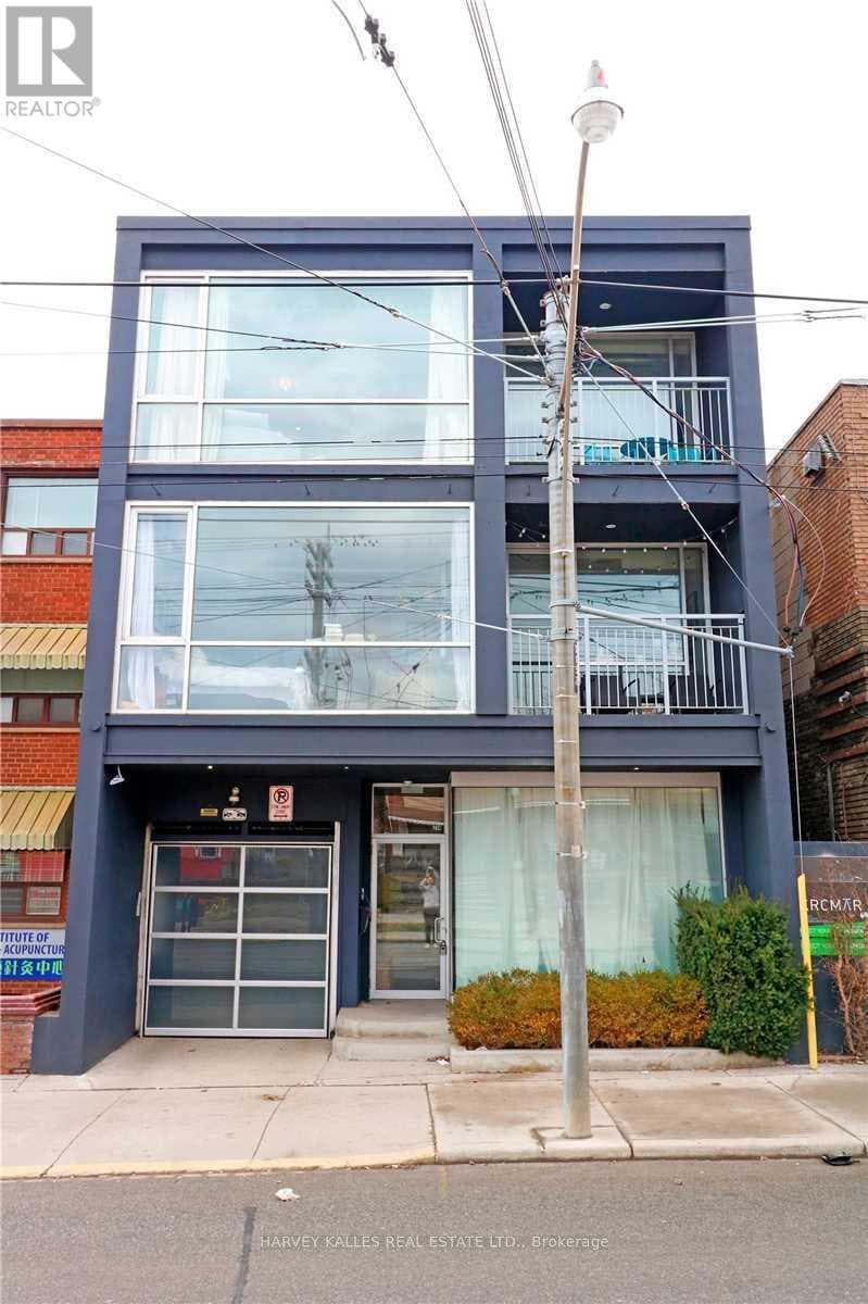 Multi-family at PH3A- 214 Bathurst Street, Toronto (Trinity-Bellwoods), Ontario - Photo 2 - RE/MAX Garden City Realty