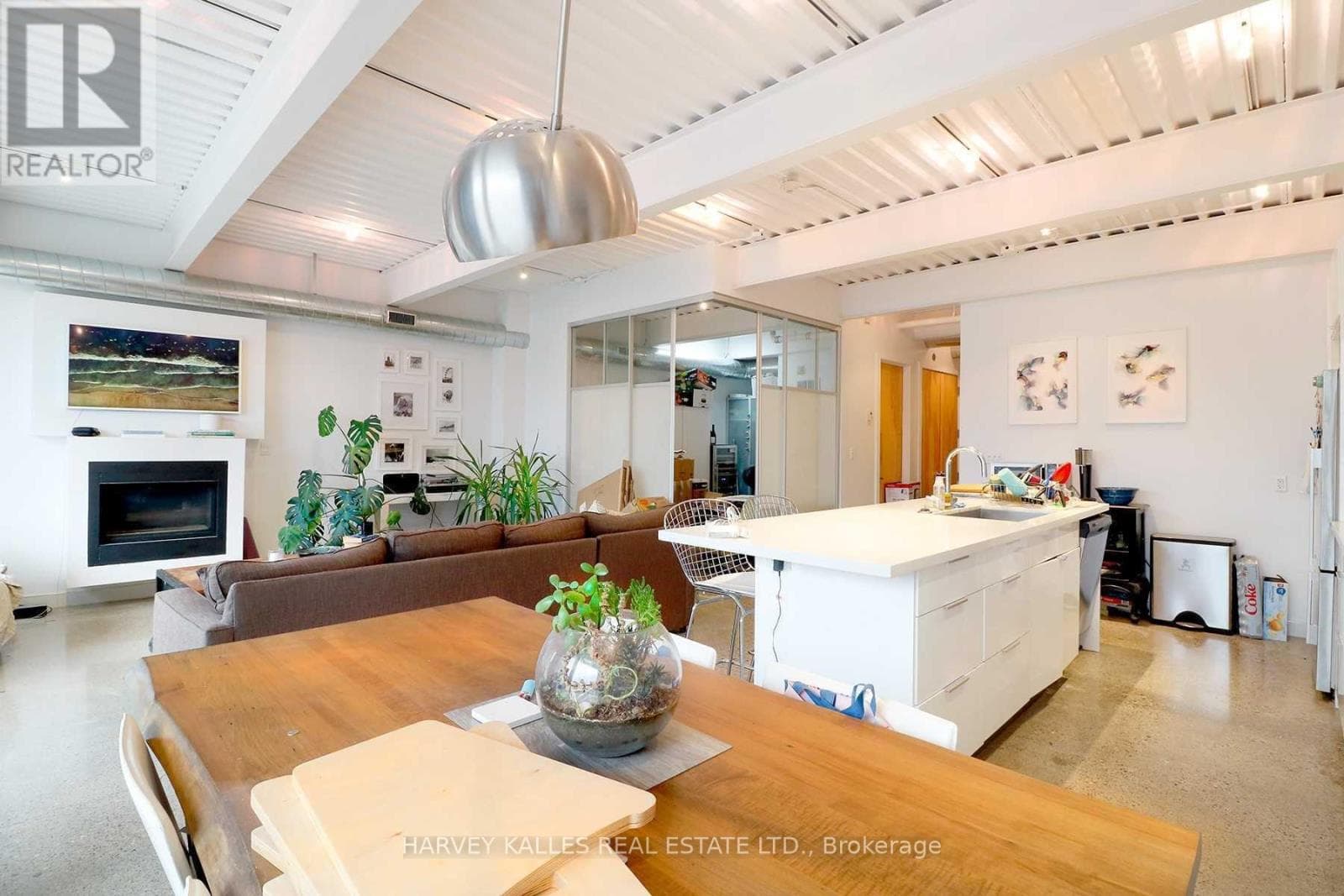 Multi-family at PH3A- 214 Bathurst Street, Toronto (Trinity-Bellwoods), Ontario - Photo 6 - RE/MAX Garden City Realty