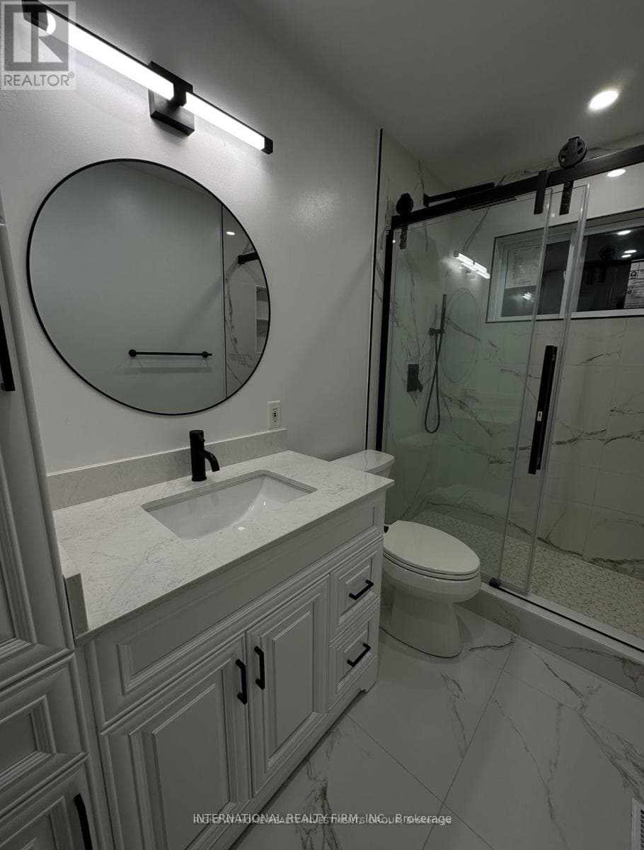 Single Family at Main- 53 Belfry Drive, Newmarket (Huron Heights-Leslie Valley), Ontario - Photo 4 - RE/MAX Garden City Realty