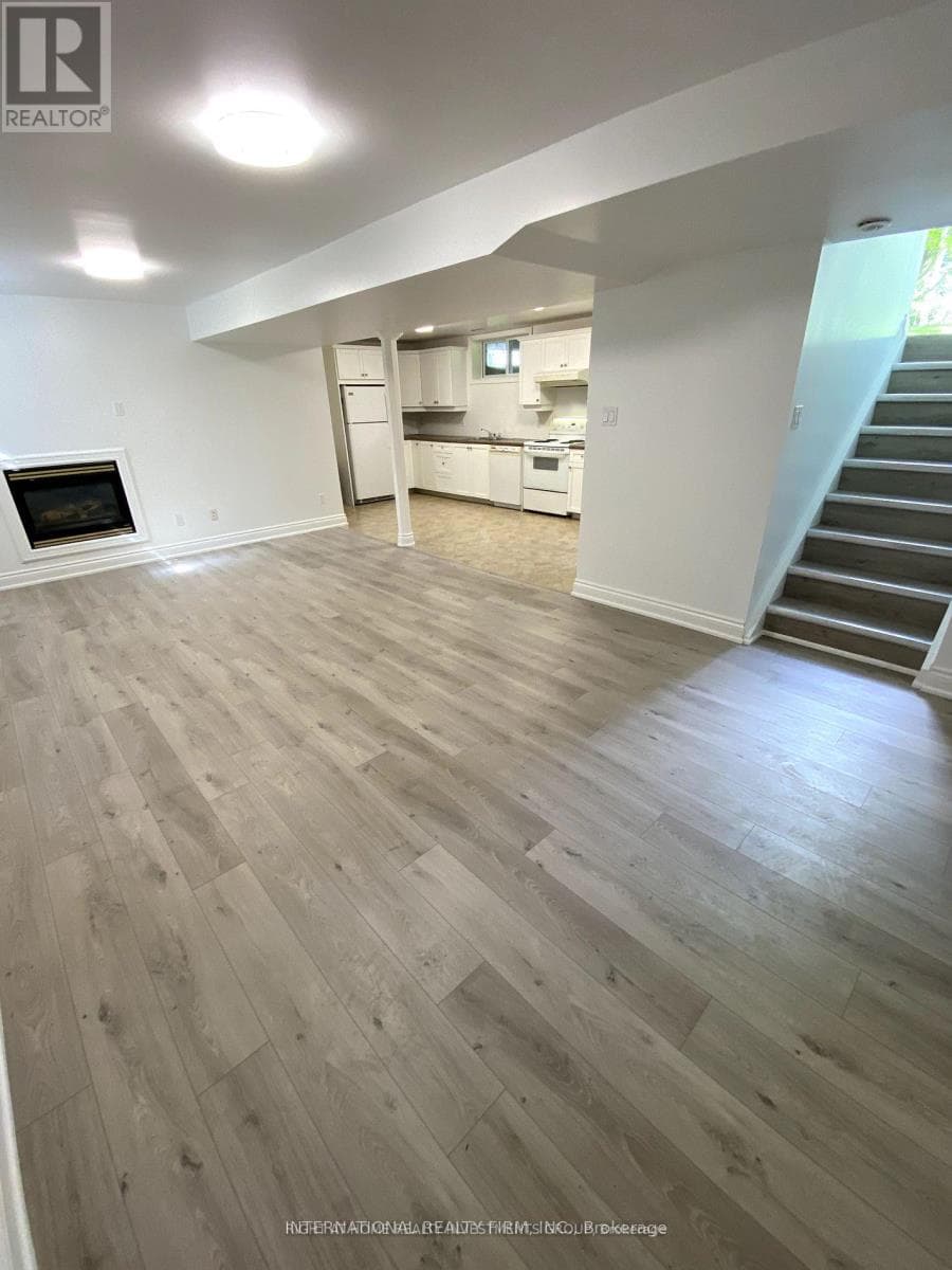 Single Family at Bsmt- 53 Belfry Drive, Newmarket (Huron Heights-Leslie Valley), Ontario - Photo 3 - RE/MAX Garden City Realty