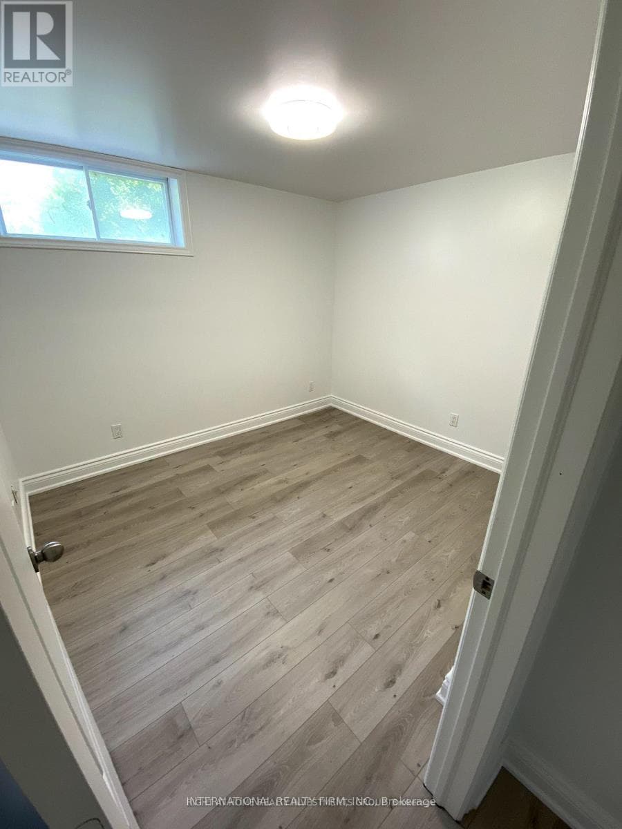 Single Family at Bsmt- 53 Belfry Drive, Newmarket (Huron Heights-Leslie Valley), Ontario - Photo 7 - RE/MAX Garden City Realty