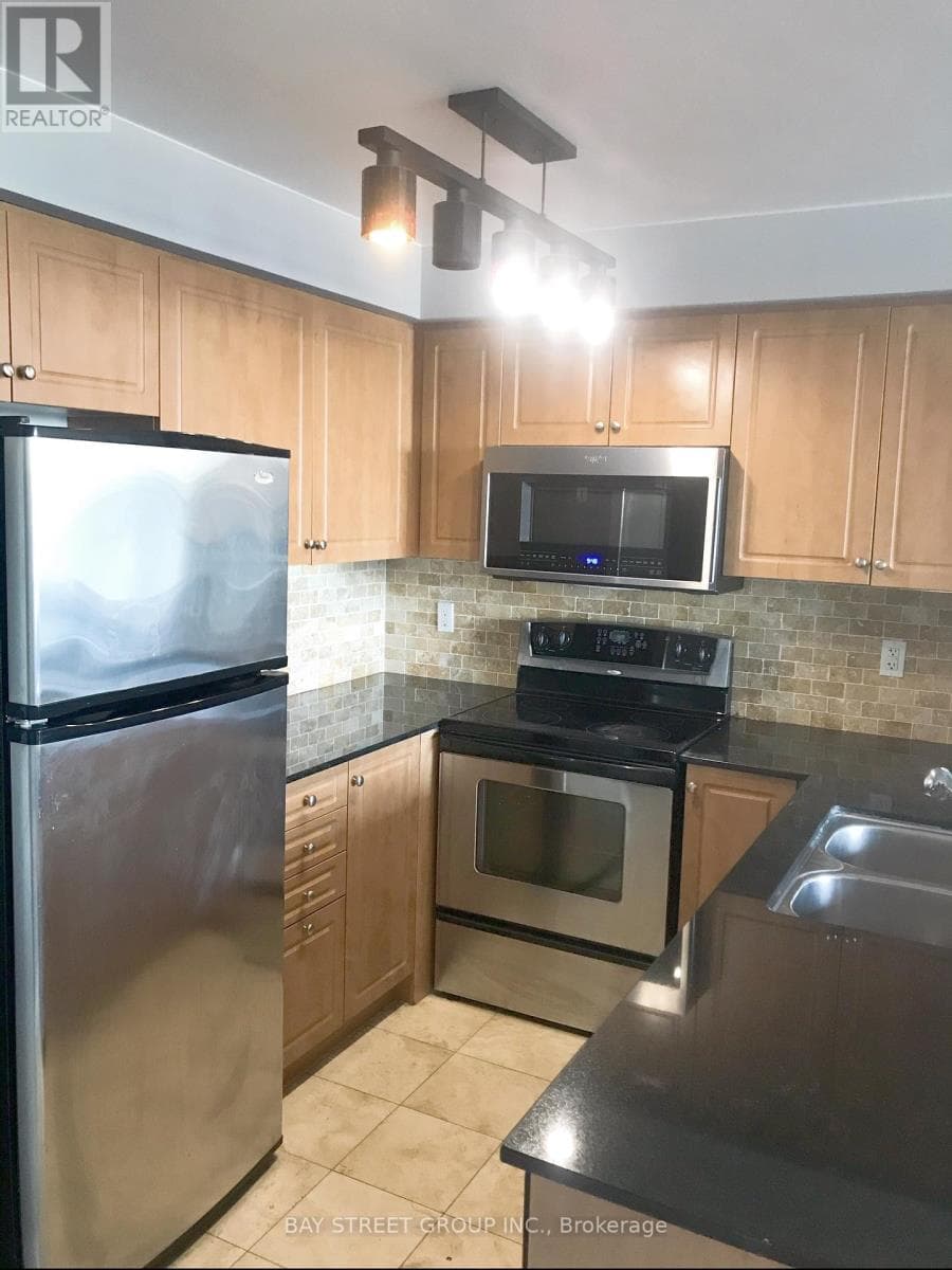 Single Family at 508- 509 Beecroft Road, Toronto (Willowdale West), Ontario - Photo 4 - RE/MAX Garden City Realty