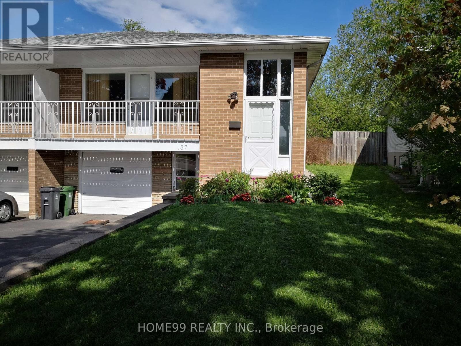 upper- 137 Pineway Boulevard