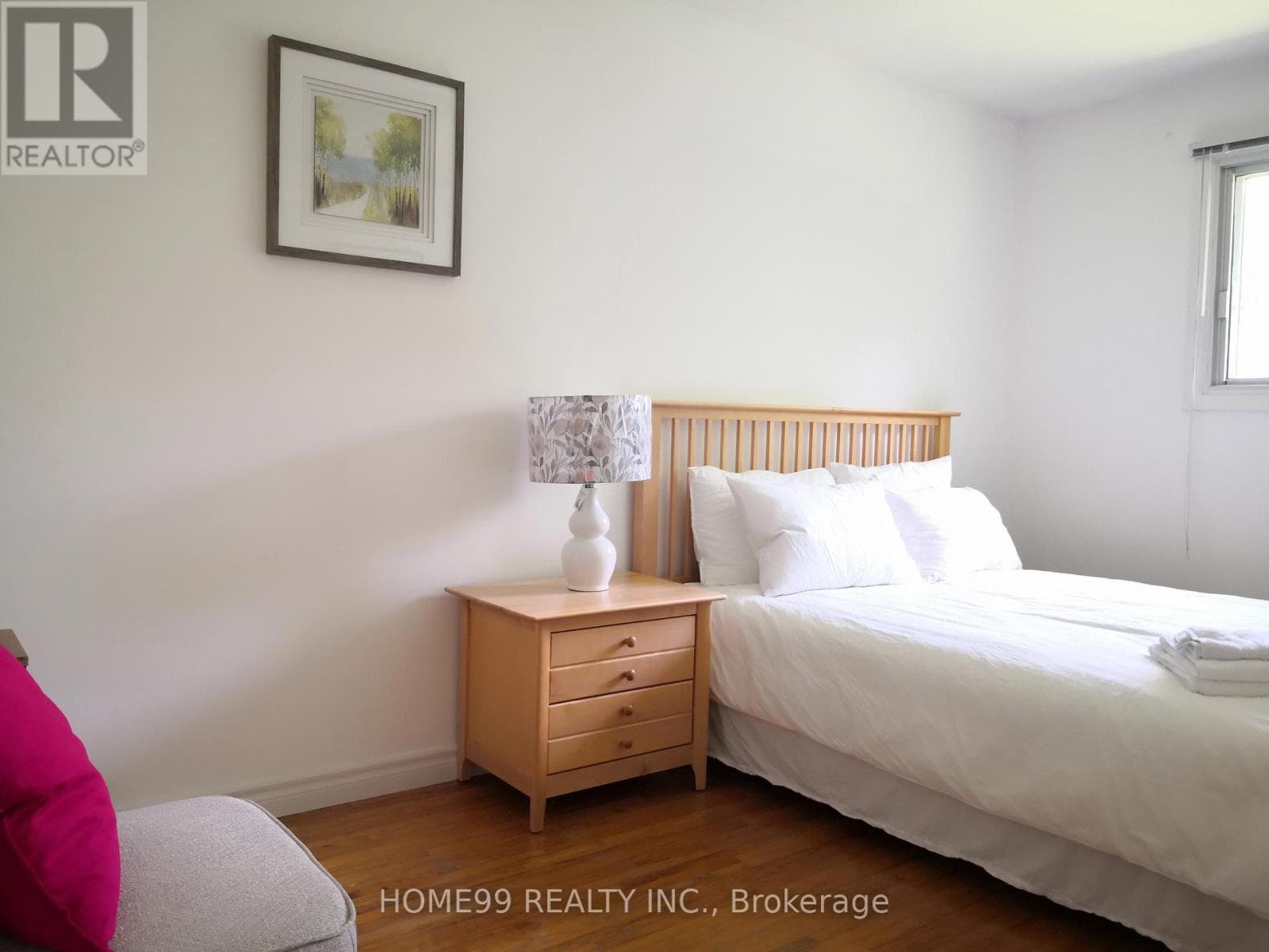 Single Family at upper- 137 Pineway Boulevard, Toronto (Bayview Woods-Steeles), Ontario - Photo 3 - RE/MAX Garden City Realty