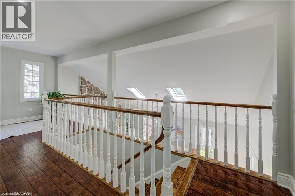 Single Family at 5180 SOUTHGATE Avenue, Niagara Falls, Ontario - Photo 10 - RE/MAX Garden City Realty