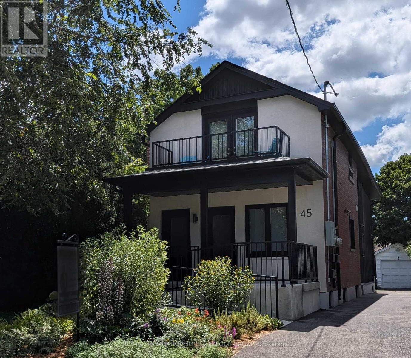 2- 45 Astoria Avenue