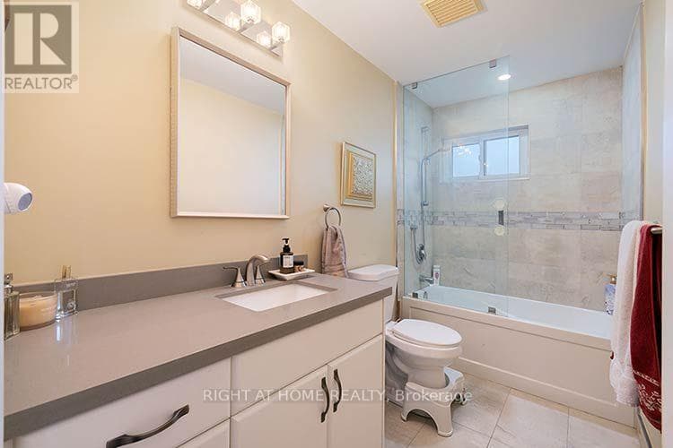 Single Family at 304 Roywood Crescent, Newmarket (Central Newmarket), Ontario - Photo 9 - RE/MAX Garden City Realty
