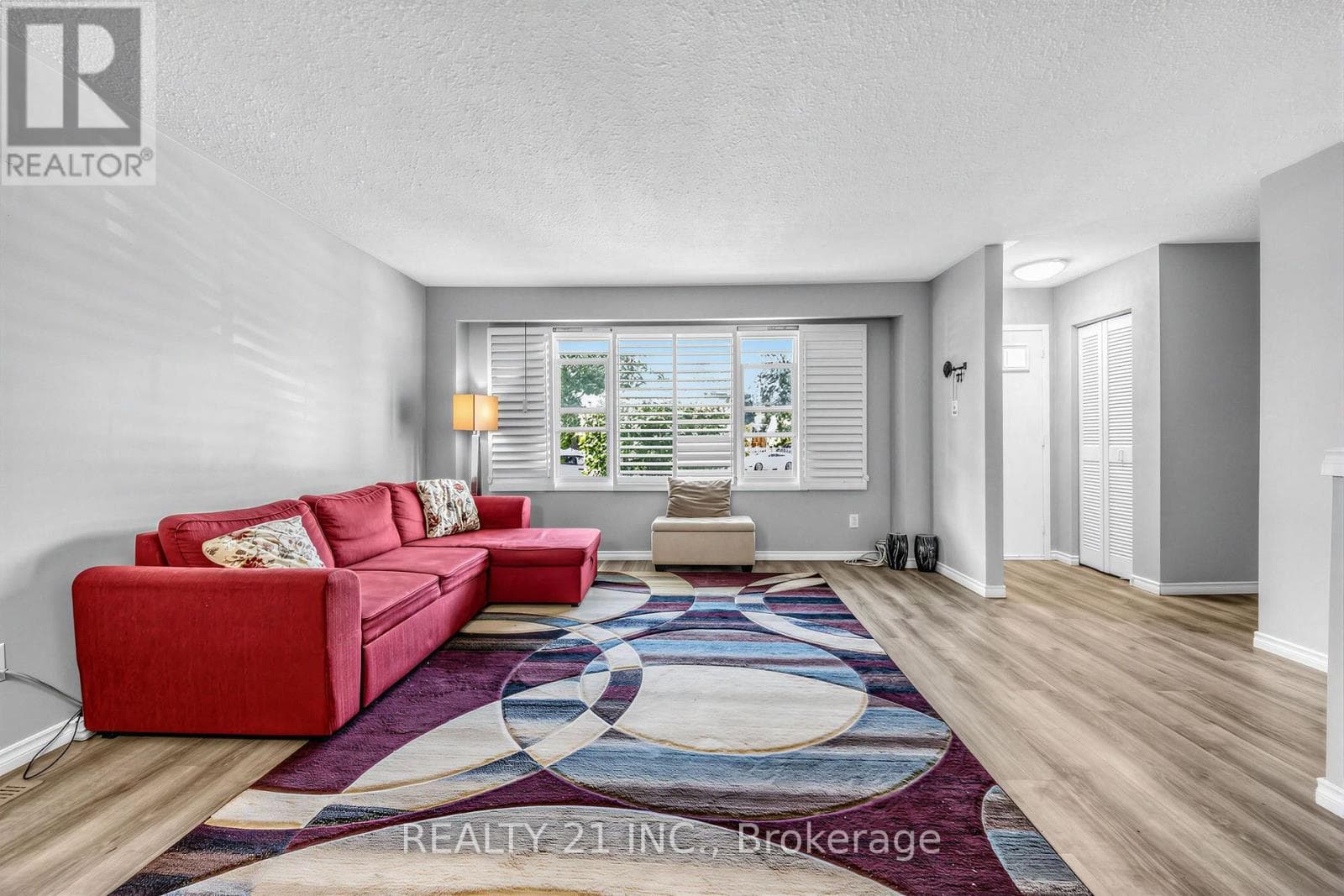 Single Family at 376 Vancouver Crescent, Oshawa (Vanier), Ontario - Photo 3 - RE/MAX Garden City Realty