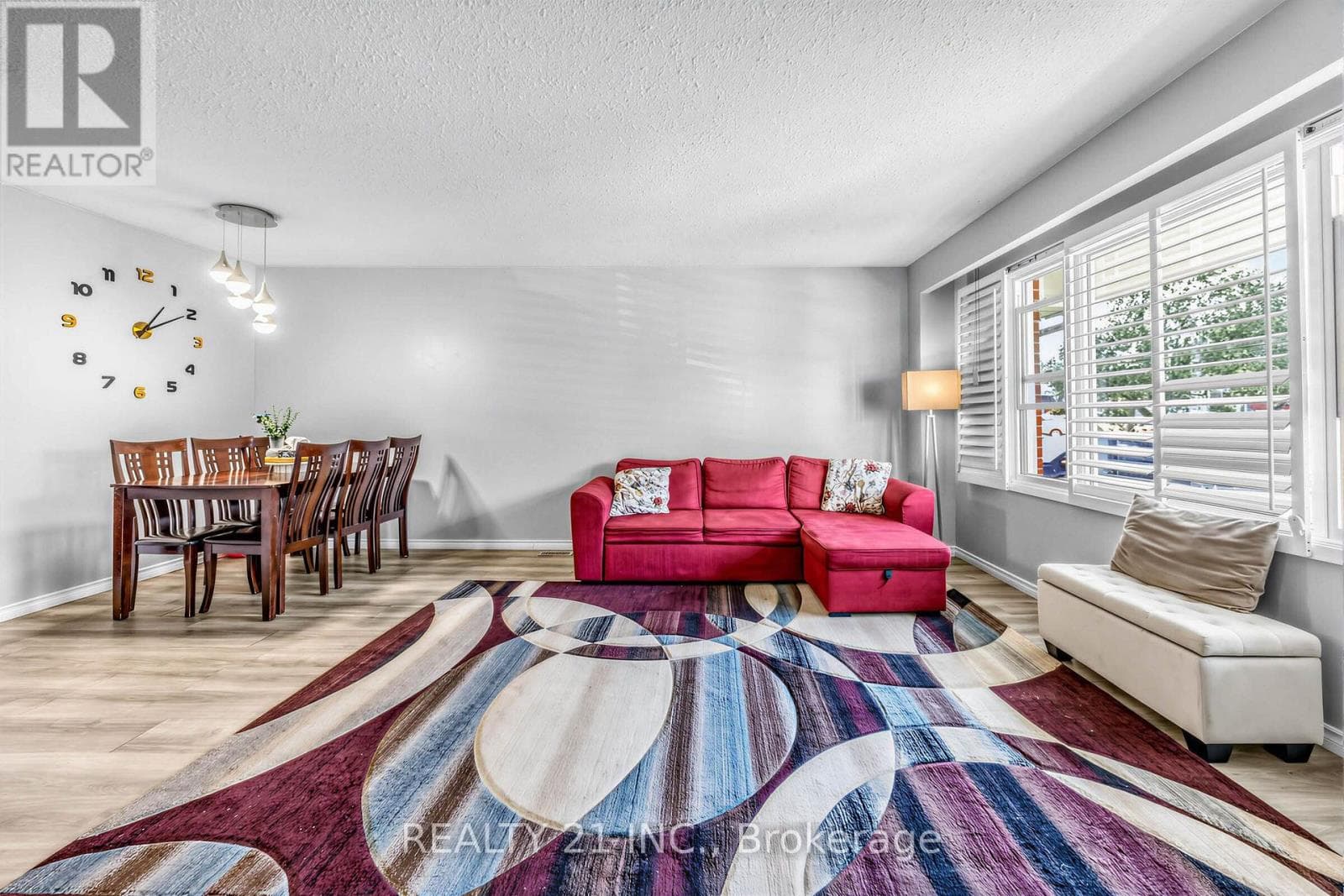 Single Family at 376 Vancouver Crescent, Oshawa (Vanier), Ontario - Photo 7 - RE/MAX Garden City Realty