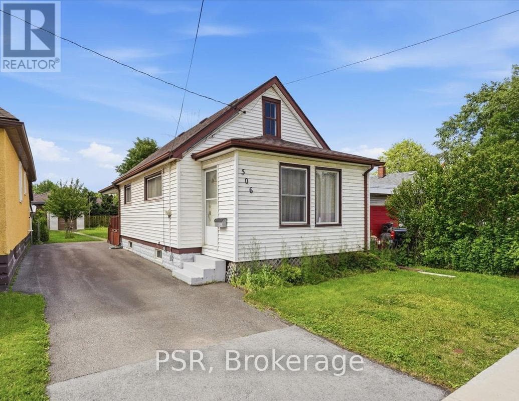 Single Family at 506 Broadway Street, Welland (Broadway), Ontario - Photo 2 - RE/MAX Garden City Realty