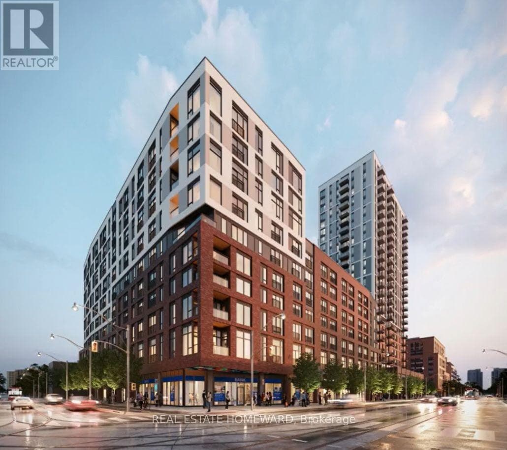 1703- 10 Oak Street