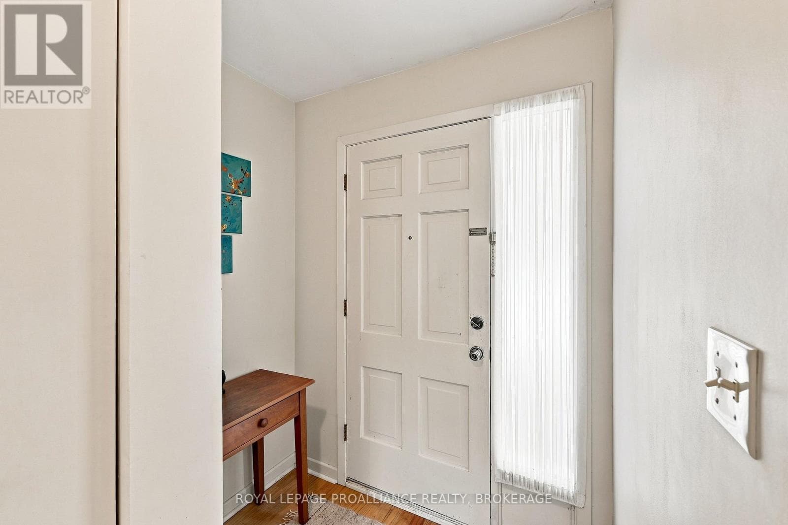 Single Family at 250 Glen Castle Road, Kingston (City SouthWest), Ontario - Photo 10 - RE/MAX Garden City Realty