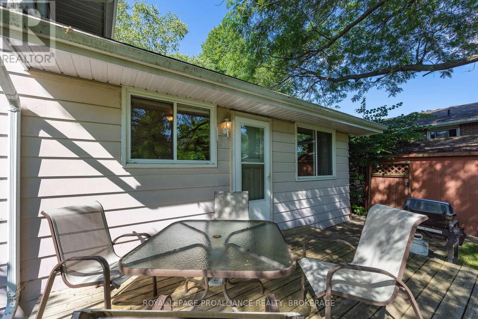 Single Family at 250 Glen Castle Road, Kingston (City SouthWest), Ontario - Photo 7 - RE/MAX Garden City Realty