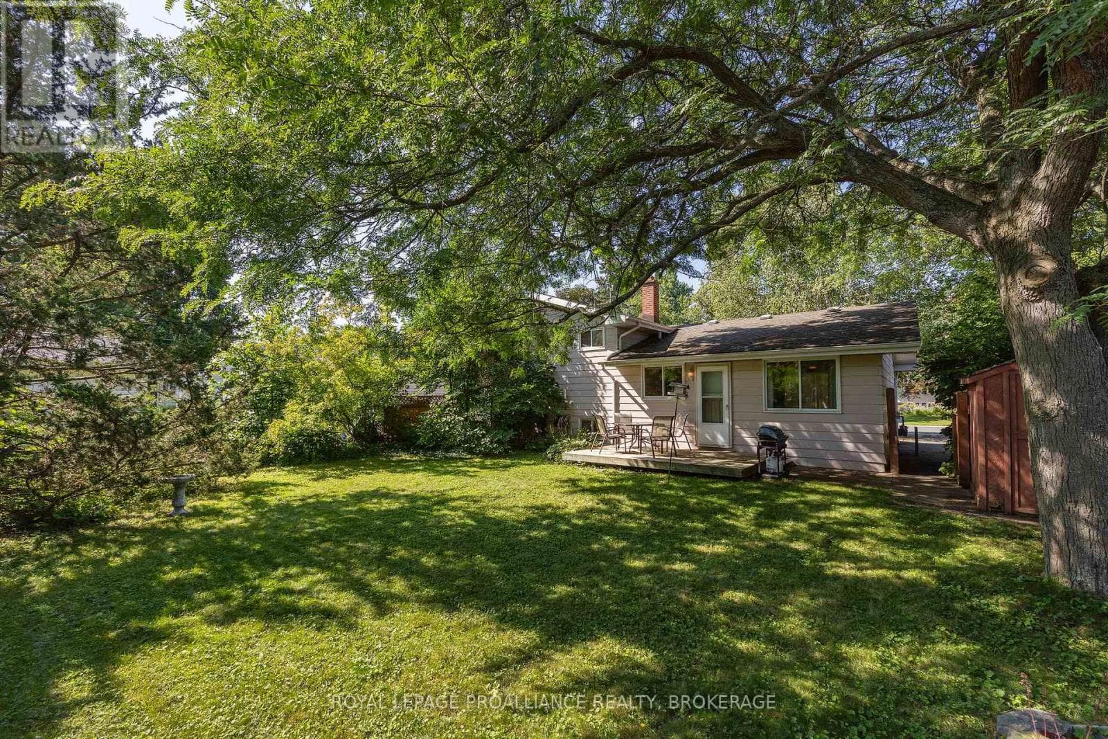 Single Family at 250 Glen Castle Road, Kingston (City SouthWest), Ontario - Photo 9 - RE/MAX Garden City Realty