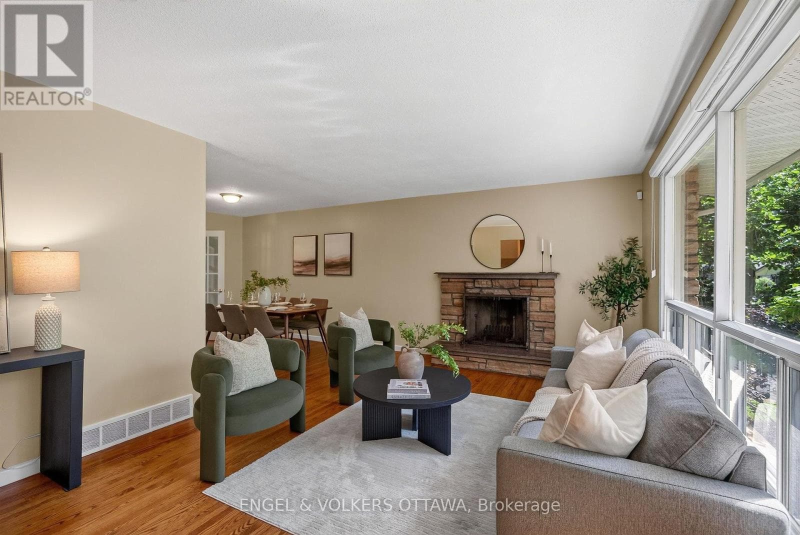 Single Family at 905 Garwood Avenue, Ottawa, Ontario - Photo 7 - RE/MAX Garden City Realty