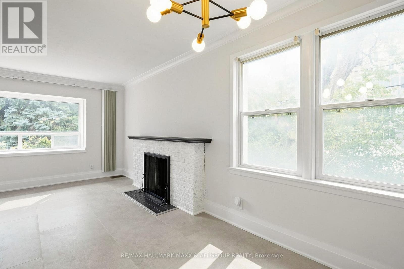 Single Family at 25 Harding Boulevard, Richmond Hill (Harding), Ontario - Photo 9 - RE/MAX Garden City Realty