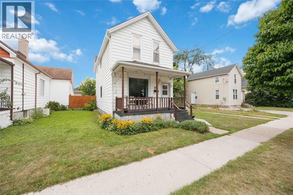 Single Family at 265 MAXWELL Street, Sarnia, Ontario - Photo 4 - RE/MAX Garden City Realty