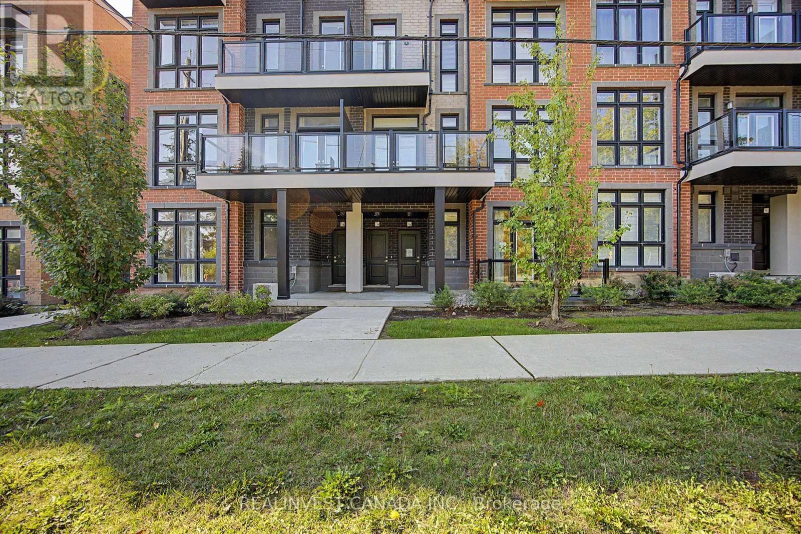 10- 3 Bond Crescent