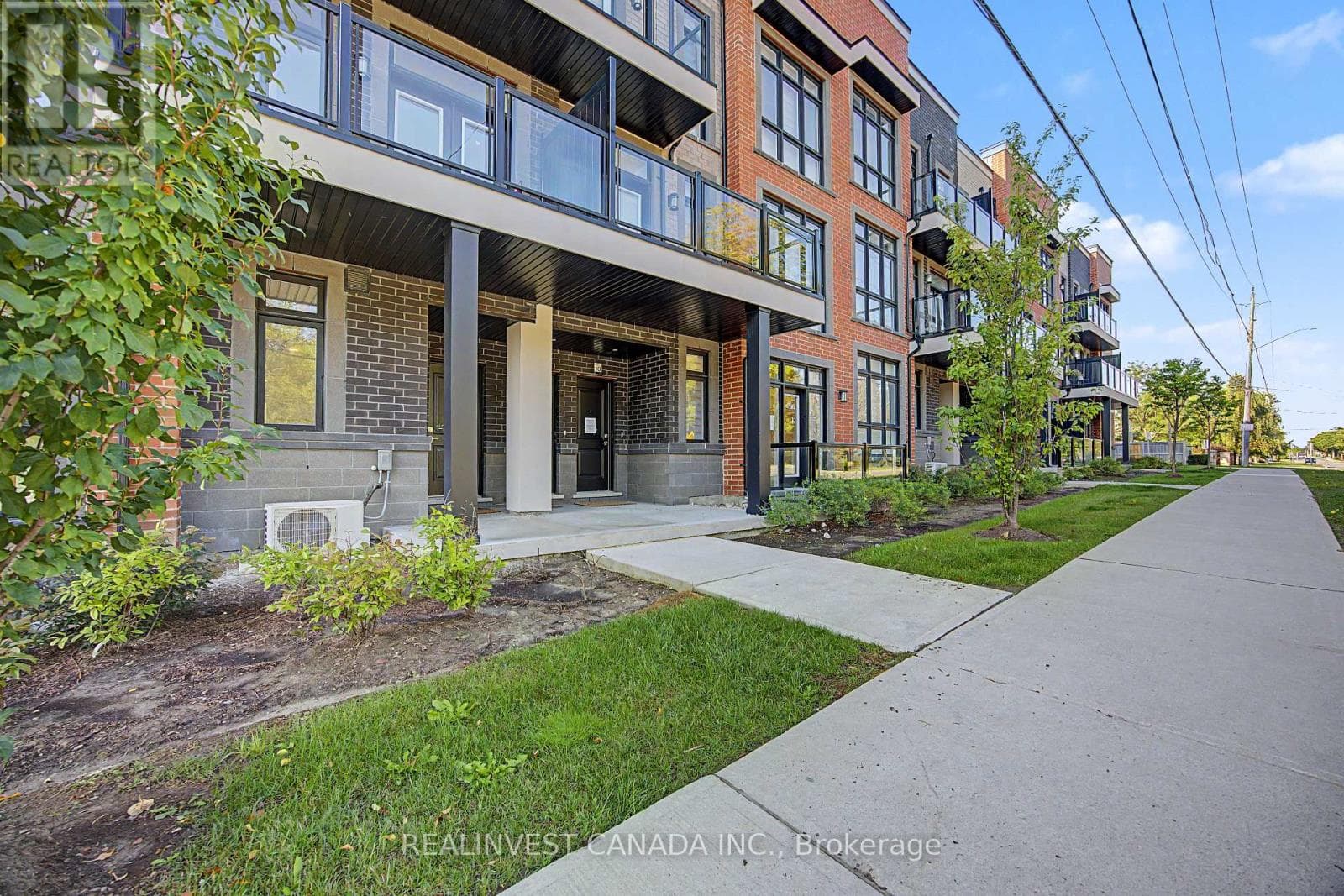 Single Family at 10- 3 Bond Crescent, Richmond Hill (Oak Ridges), Ontario - Photo 3 - RE/MAX Garden City Realty