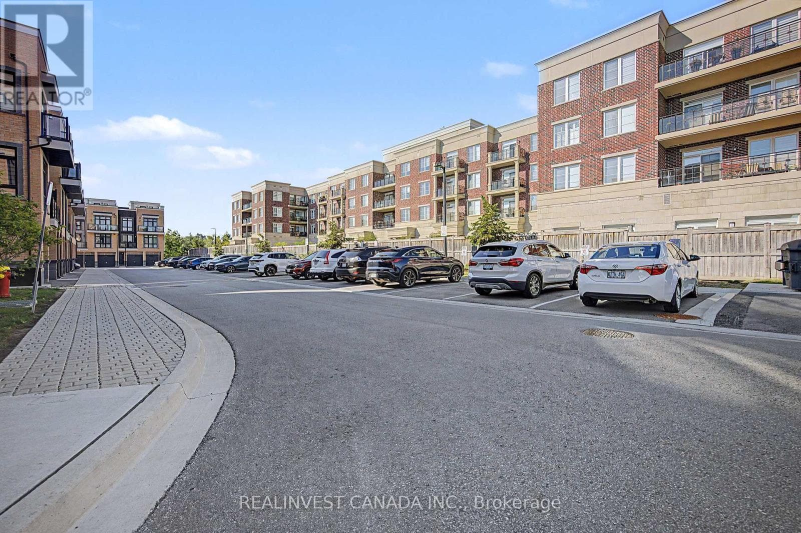 Single Family at 10- 3 Bond Crescent, Richmond Hill (Oak Ridges), Ontario - Photo 9 - RE/MAX Garden City Realty