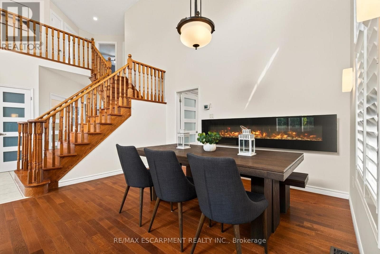Single Family at 150 DAVIDSON Boulevard, Hamilton (Dundas), Ontario - Photo 9 - RE/MAX Garden City Realty