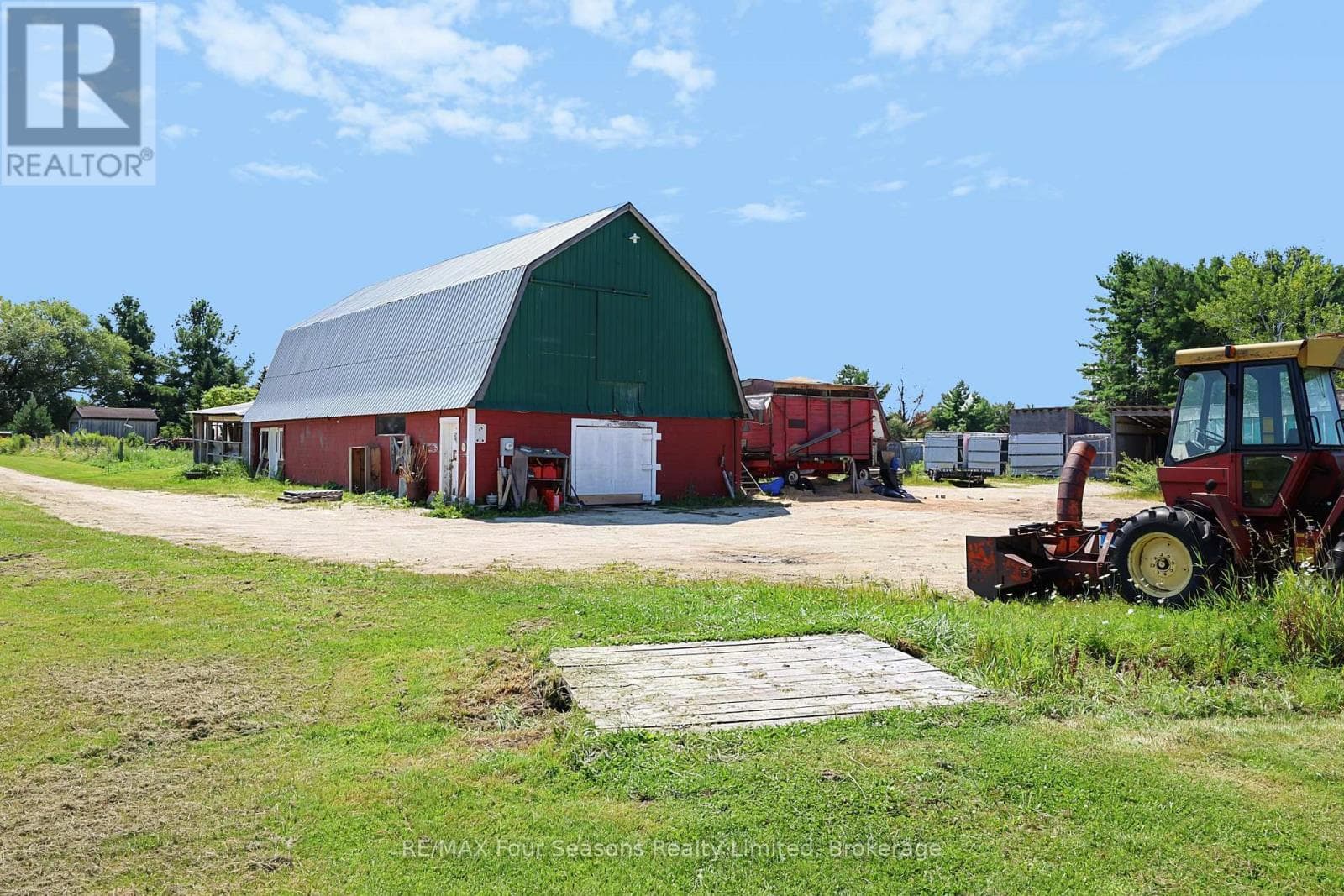 Single Family at 2140 5th Corners, Clearview, Ontario - Photo 5 - RE/MAX Garden City Realty
