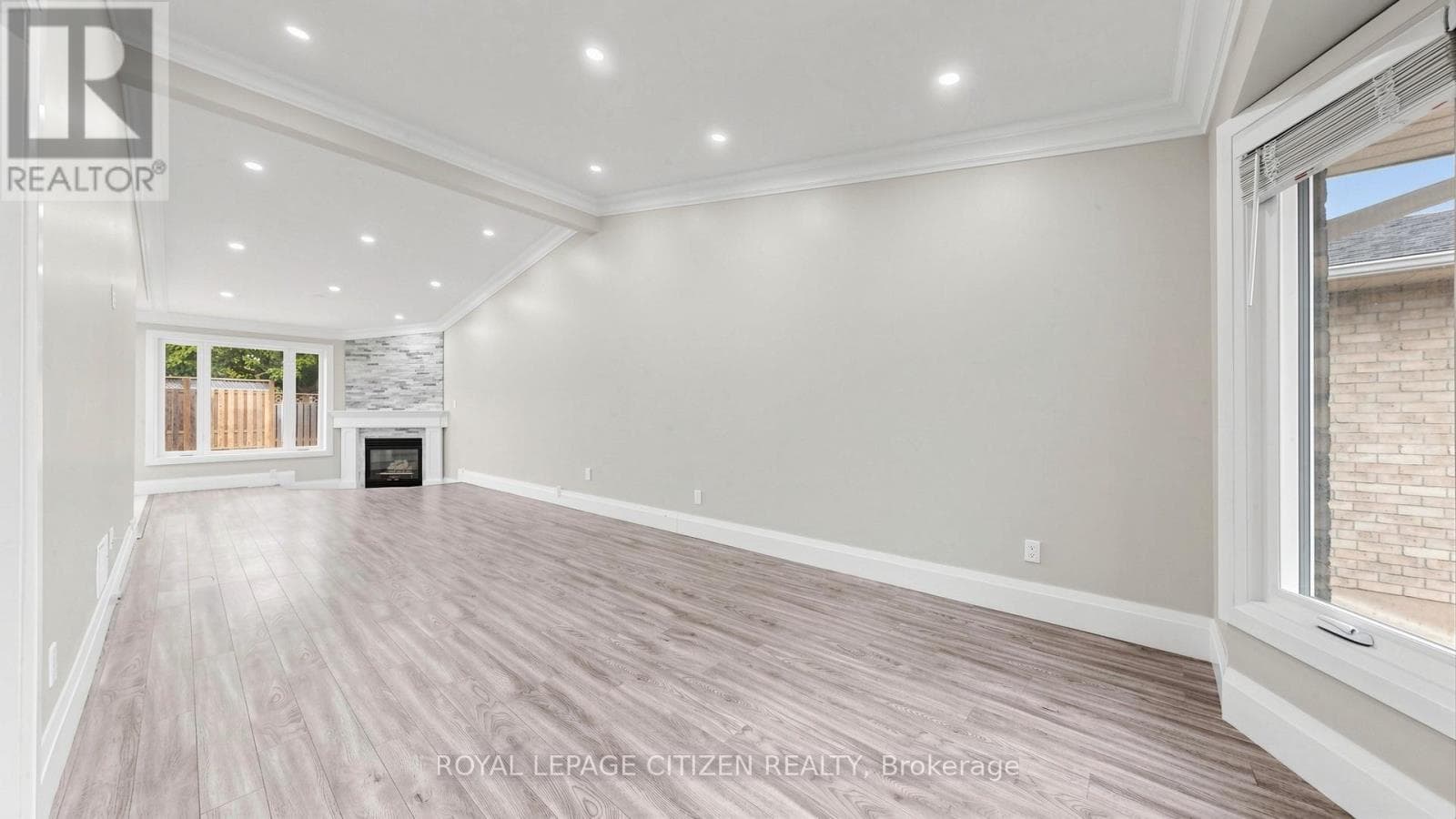Single Family at 27 Emperor Avenue, Hamilton (Barnstown), Ontario - Photo 4 - RE/MAX Garden City Realty