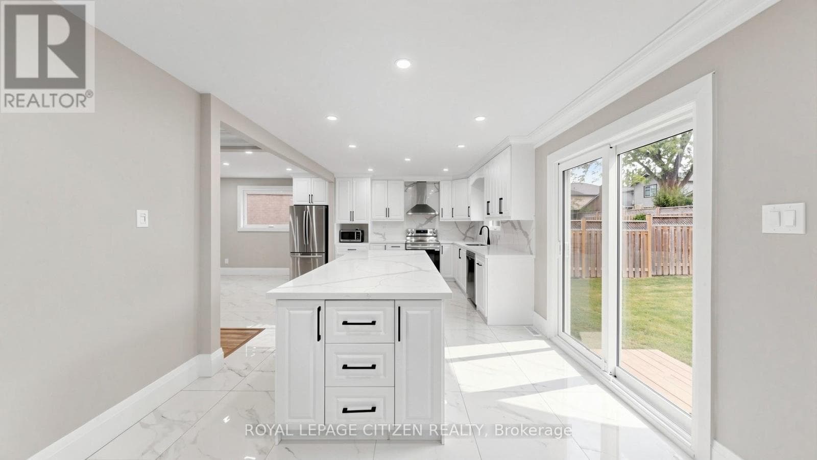 Single Family at 27 Emperor Avenue, Hamilton (Barnstown), Ontario - Photo 8 - RE/MAX Garden City Realty