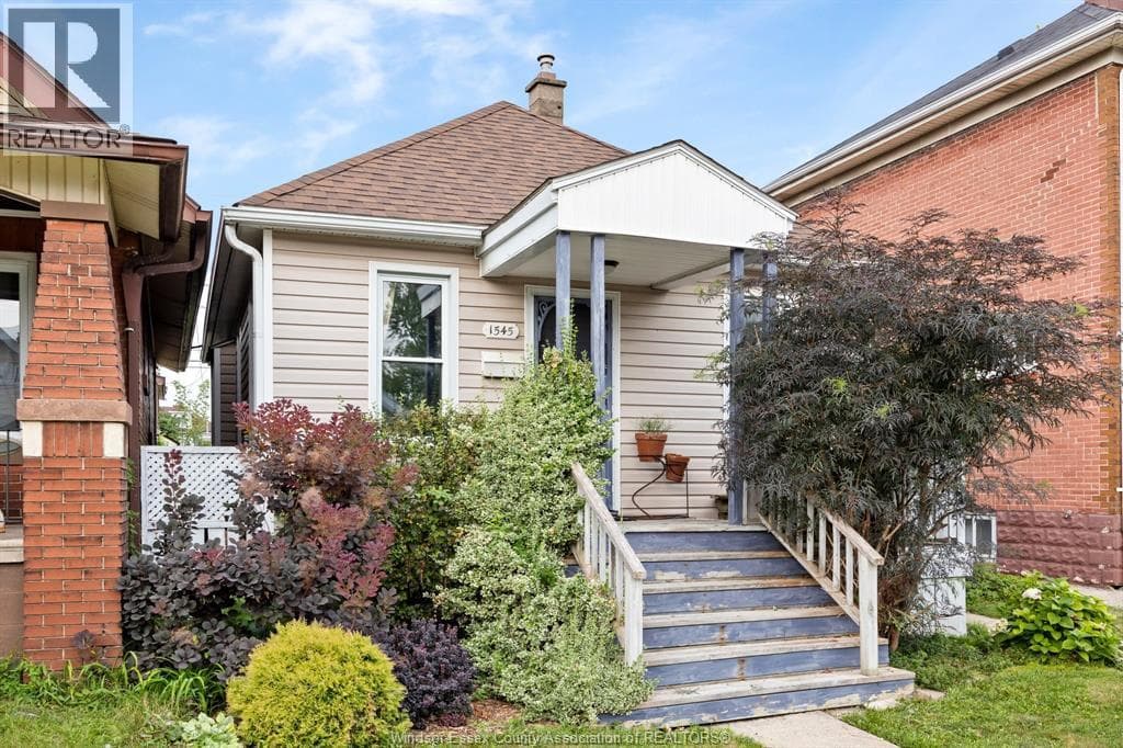 Single Family at 1545 LILLIAN Avenue, Windsor, Ontario - Photo 2 - RE/MAX Garden City Realty