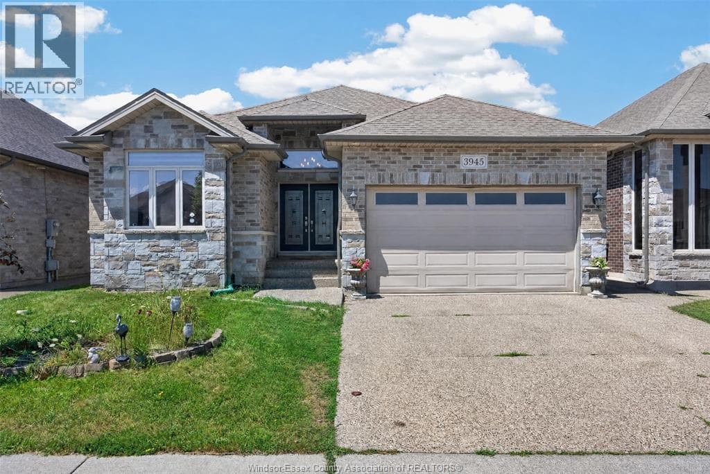 Single Family at 3945 ZANZIBAR Crescent, Windsor, Ontario - Photo 2 - RE/MAX Garden City Realty
